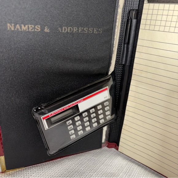 Vintage Trifold Cranberry Leather Address Card Slot Note Binder Gold Accents - Picture 9 of 12